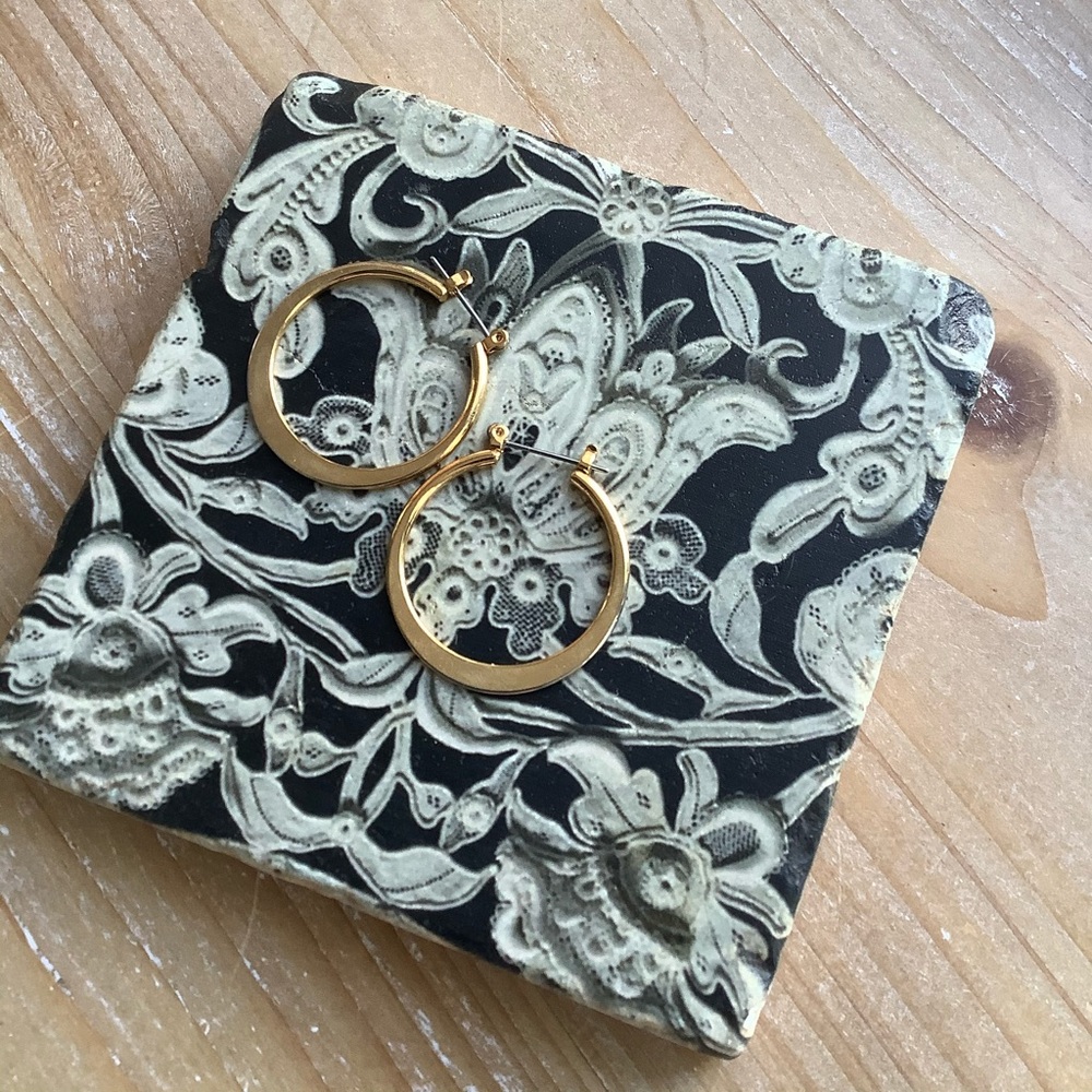 NWOT ANTHROPOLOGIE Simple Gold Hoops
